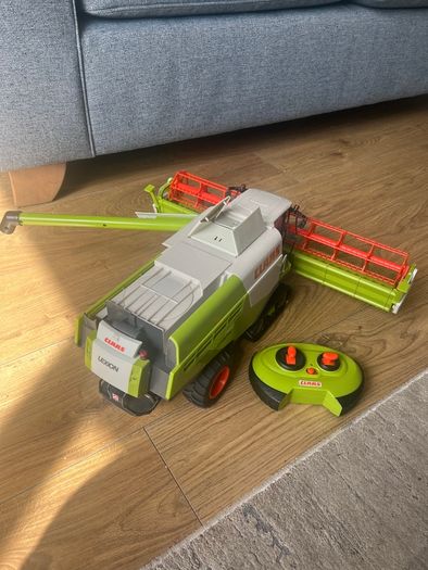 KLAAS remote control Combine Harvester