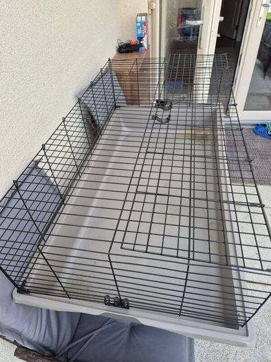 Free guinea pig cage