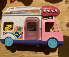 doll campervan