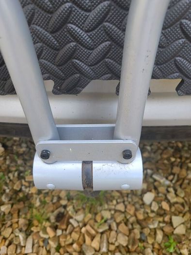 Thule bike rack for  2 bikes (tow bar connection)