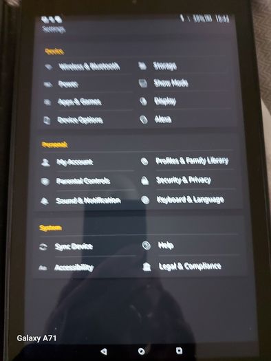 Amazon Fire HD 10 (7th Generation), 32GB, in excellent condition with cover case