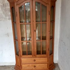 Glass cabinet