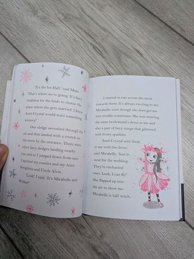 Isadora Moon Goes to a Wedding