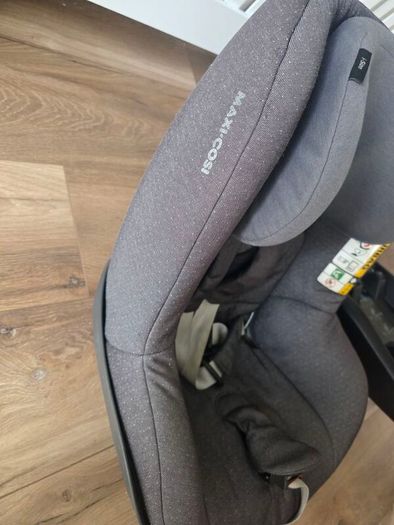 Maxi Cosi Pearl pro and 2way isofix base