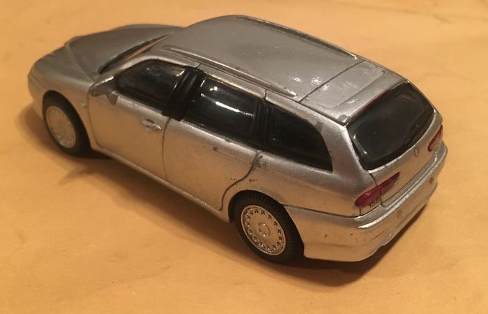 NewRay 1/43 scale Alfa Romeo 156 wagon