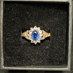 Vintage 9ct Gold Blue Topaz and Tourmaline gemstone ring