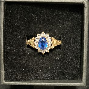 Vintage 9ct Gold Blue Topaz and Tourmaline gemstone ring