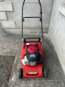 mower with Honda engine