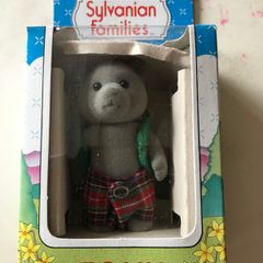 Sylvanian Families Evergreen Grey Bear