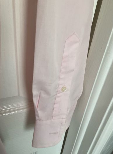 Daniel Hechter long-sleeved formal dress shirt in pastel light pink Collar Size: 15