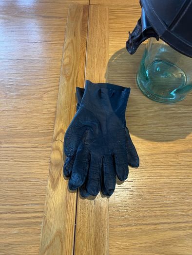 Antique/Vintage Leather Motorcycle Helmet/Gloves