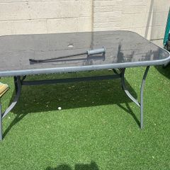 garden table & 6 chairs