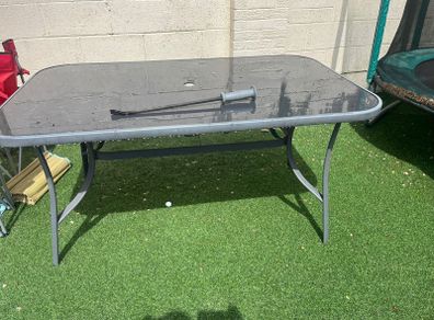 garden table & 6 chairs
