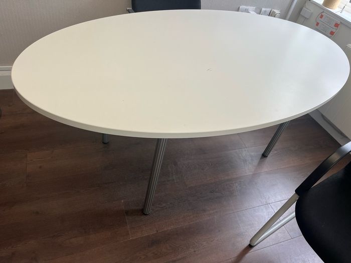 Office Table & 2 Chairs