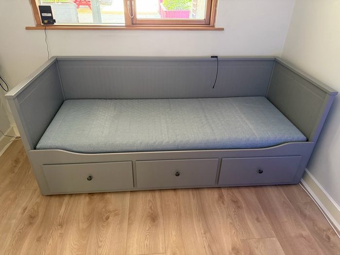 Ikea extendable bed frame (No delivery)