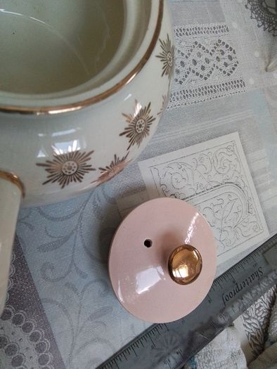 Sadler Starburst Pink & Gold Trim Teapot