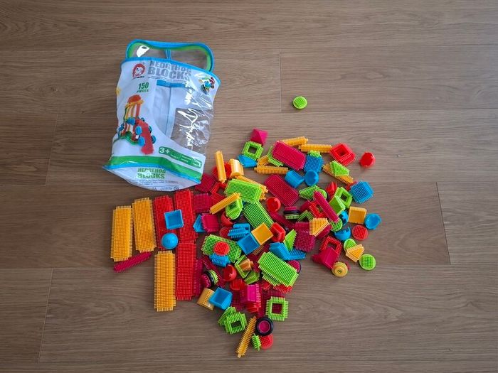 Hedgehog Blocks/ Stickle Bristle Bricks for Kids, 150 pieces