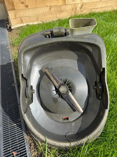 Flymo lawnmower