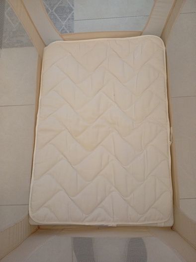 travel cot