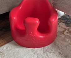 Bumbo seat with tray