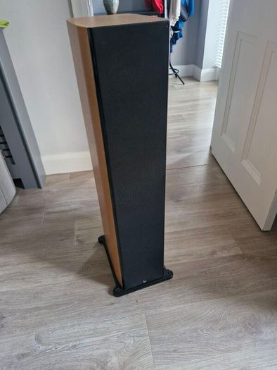 Roth Audio OLi 40 Floorstanding Speakers - Excellent Condition - Maple Finish