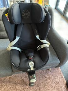 Cybex Z Base and Car Seat