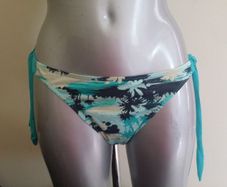BNWT Ocean Club Hawaii  bottoms size UK16 EUR44 Postage included