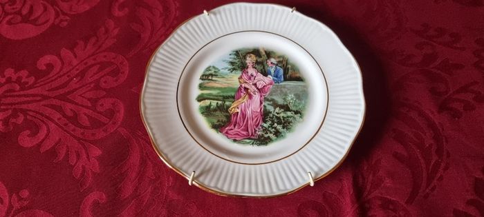 Paignton Devon Fragonard Courting Couple Fine Bone China Gold Gilt Decorative Plate With Hanger Made In Endland