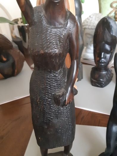 Ex film props, figurines