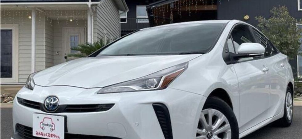 Toyota Prius 2021 price negotiable urgent sale