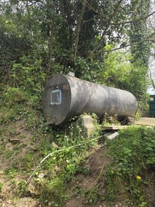 Oil tank