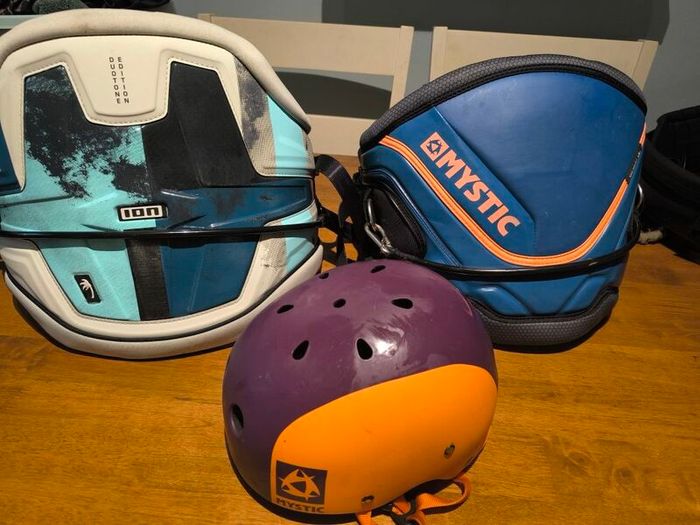 Kite surfing Harness's & Helmet
