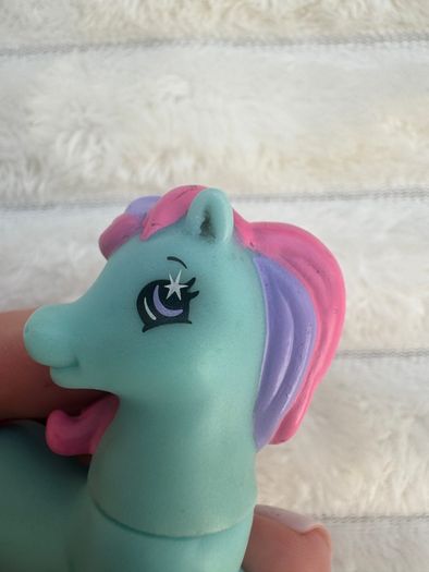 Vintage Hasbro My Little Pony MLP McDonalds Happy Meal G2 Used Her neck is too loose Please see pictures