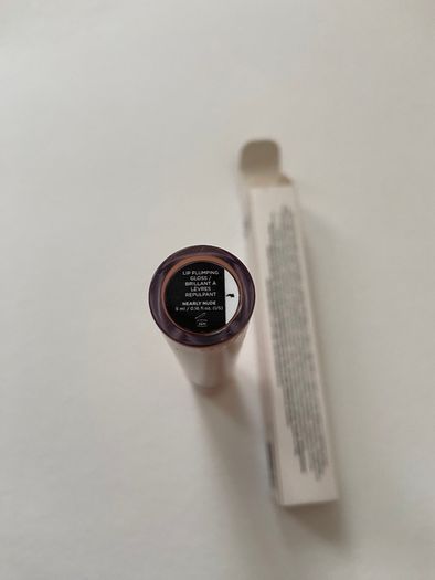 Iconic London lip plumping gloss in nearly nude