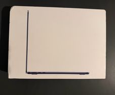 MacBook Air 13-inch, M5 chip (IRISH STOCK)10C CPU, 8C GPU, 16GB 512GB Brand New Sealed 1 year Apple Warranty RECEIPT