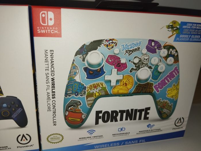 Nintendo Switch Wireless Controllers  Pac-Man & Fortnite
