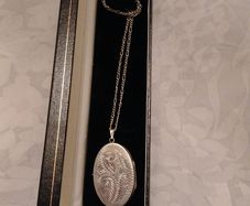 vintage Silver Oval locket and chain