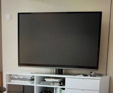 TV Bench