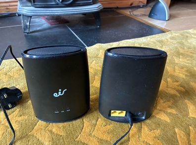 2 x Eir WiFi 6 boosters