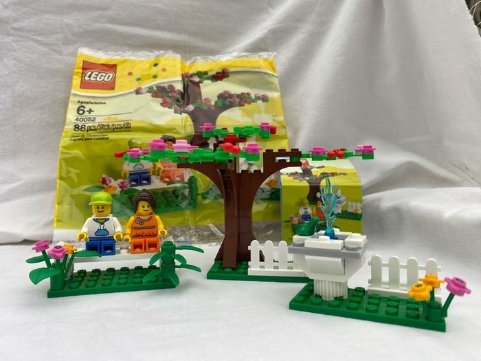 Lego Springtime Scene 40052