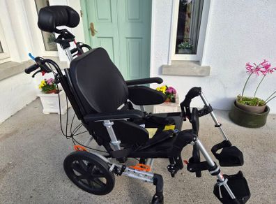 Icon 125 Adjustable Wheelchair