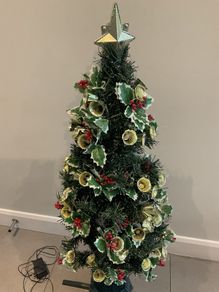 Christmas Tree, Fully Decorated and pre lit - 125cm