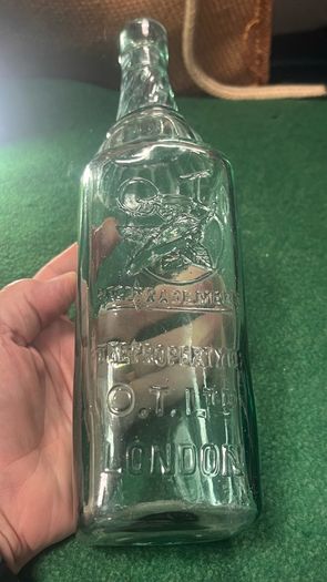 Aqua green Australian chili bottle , 1910