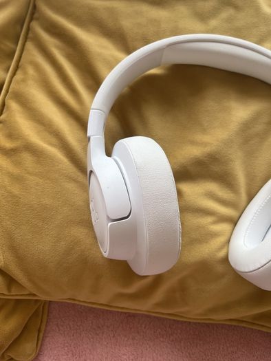 Jbl White Headphones