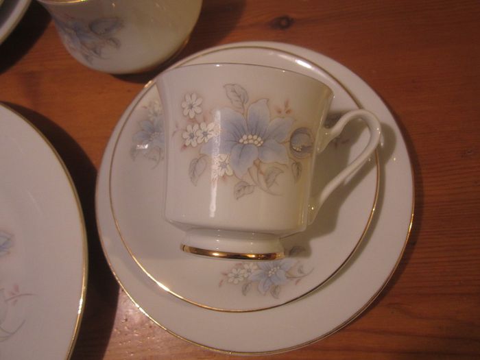CLADDAGH   Tea set   21 piece