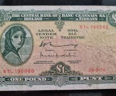 1976 Lady Lavery 1 pound banknote