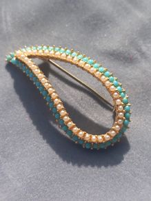 Stamped A595 1950s vintage brooch, no damage. D18 POST 3e