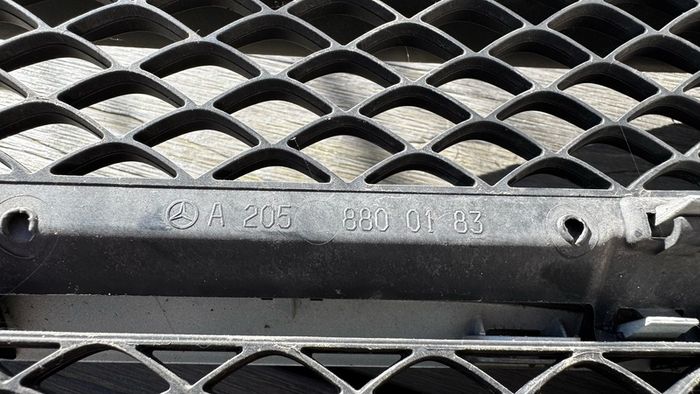 Genuine Mercedes W205 C-Class Front Grille Original OEM