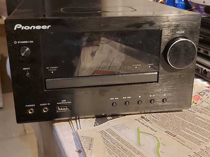 Pioneer Network CD Receiver, Model XC-HM71-K, Radio, CD, IPOD, USB, Wireless Internet Music & Radio, Only one speaker and no remote control