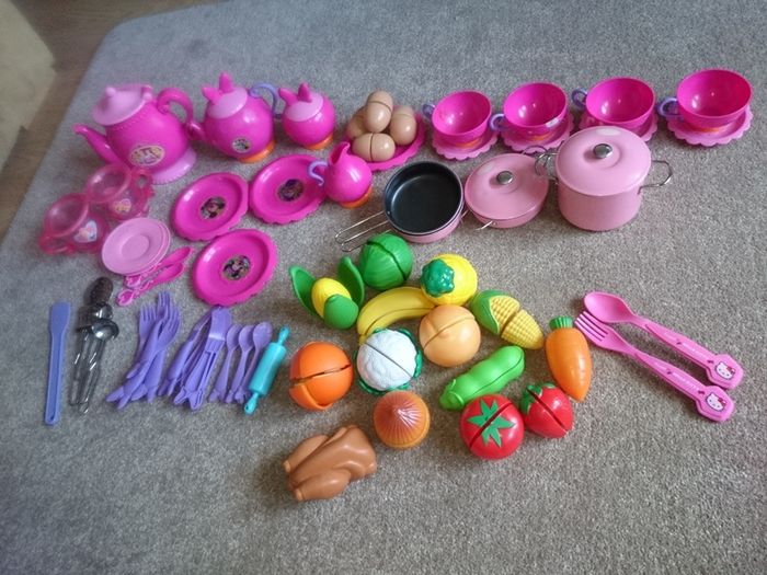 Cup,plates,pots,,tea set